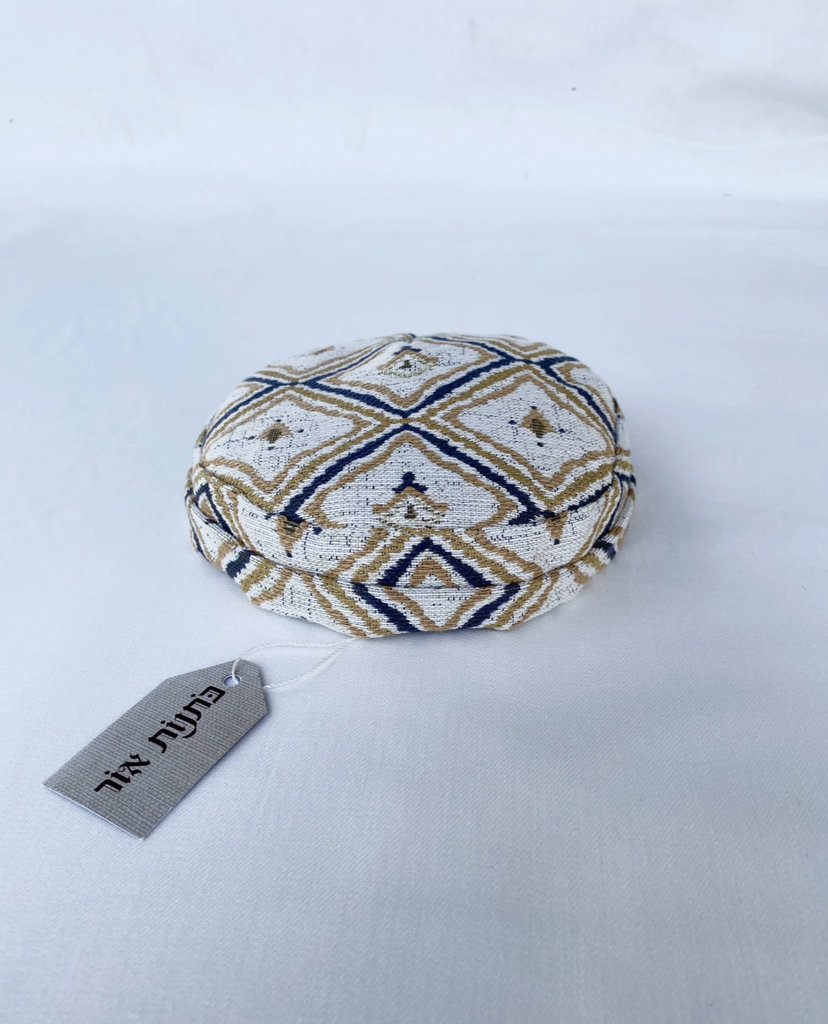 כתנות אור כיפות בת עין